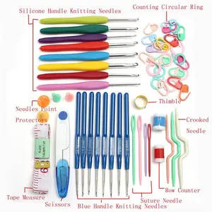 Beginner Crochet Set with Ergonomic Soft Grip Hooks, Yarn and Book Ideal for Learning Crochet, Perfect Gift for Women