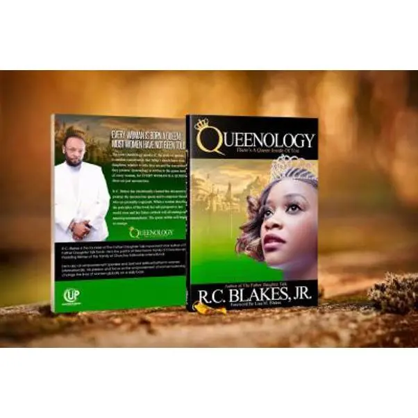 USED Book - Queenology by R.C. Blakes Jr. (Paperback) - english