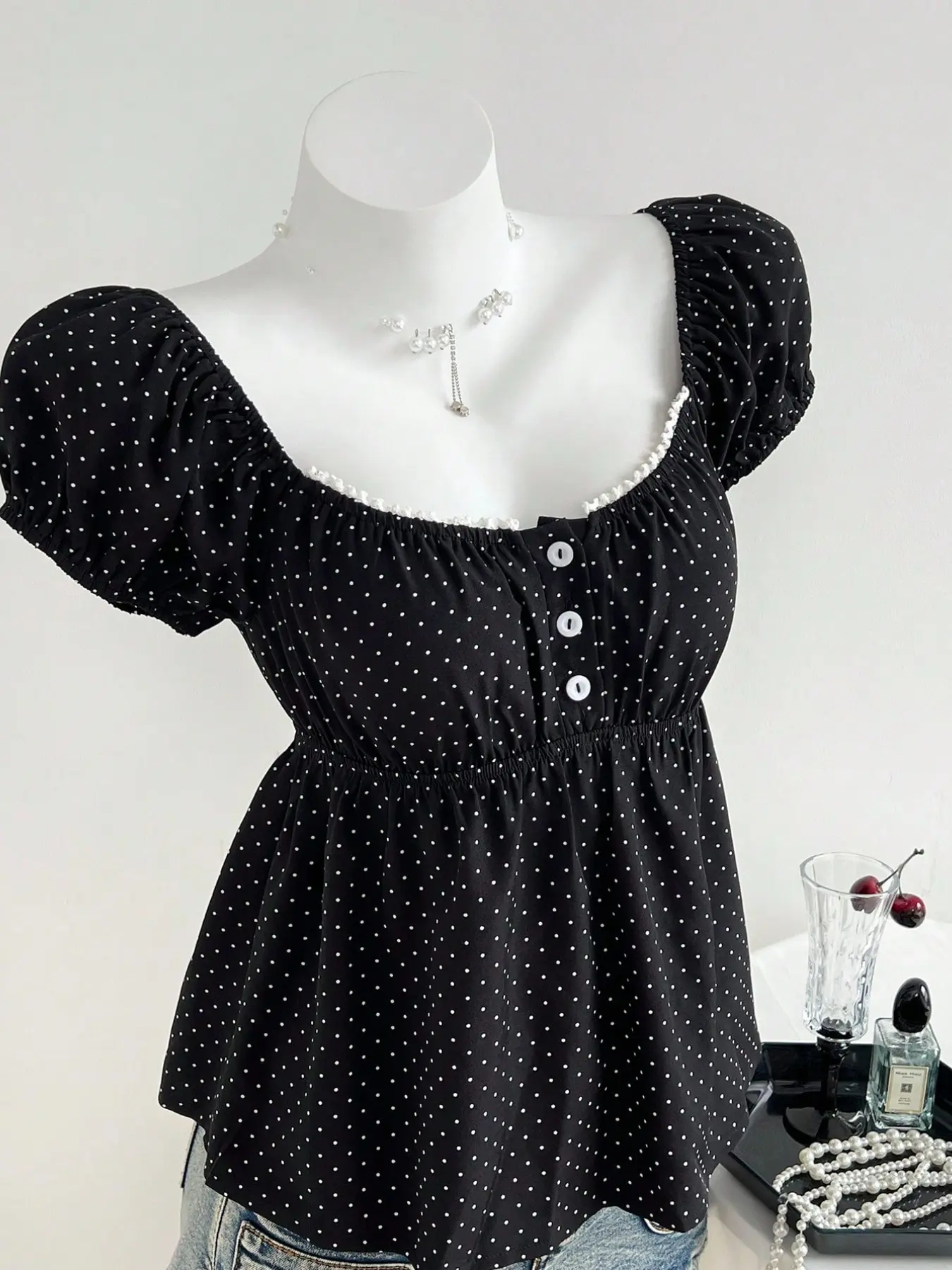 Women's Comfortable Square Neck Top Blouse, Polka Dot Pattern, Short Sleeve Design, Ideal for Casual Wear and Daily Use