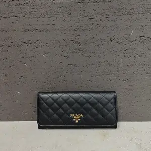 Pre-owned Prada/Clutches & Wristlets/JXB15030019