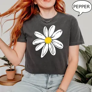 Daisy T-Shirt, Daisy Flower Shirt, Summer Shirt, Floral Shirt, Gift For Woman, Daisy Lover Gift
