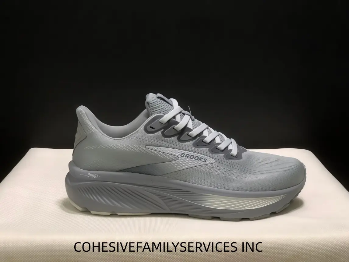 Light Gray Breathable Mesh Running Shoes (Sports Collectibles Accessory), Thick Shock-Absorbing Midsoles, Stable Cushioning for ft Pressure Relief, Ideal for Daily Jogging & Outdoor Wear