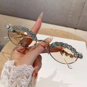 New Fashion Diamond Sunglasses Women Small Frame Vintage Sun Glasses Brand Designer Sunglass Rhinestone Eyewear UV400