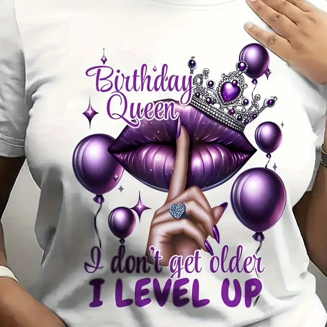 Women's Printed Queen Crown Slogan T-Shirt - "I Don't Get Older I Level Up", Cotton Stretchy Medium Fabric, Loose Fit Short Sleeve Crew Neck, Machine Washable Casual Wear Top for Birthday Parties, Slogan T-Shirts