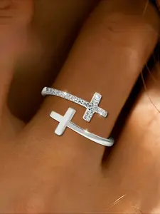S925 Silvery Criss Cross Ring with Synthetic Zirconia - Bohemian Style, Low Allergy, Hypoallergenic Fashion Rings, Ideal for Daily & Party Wear, Holiday Gift for Easter, Christmas, Party Accessory, Jewelry Rings