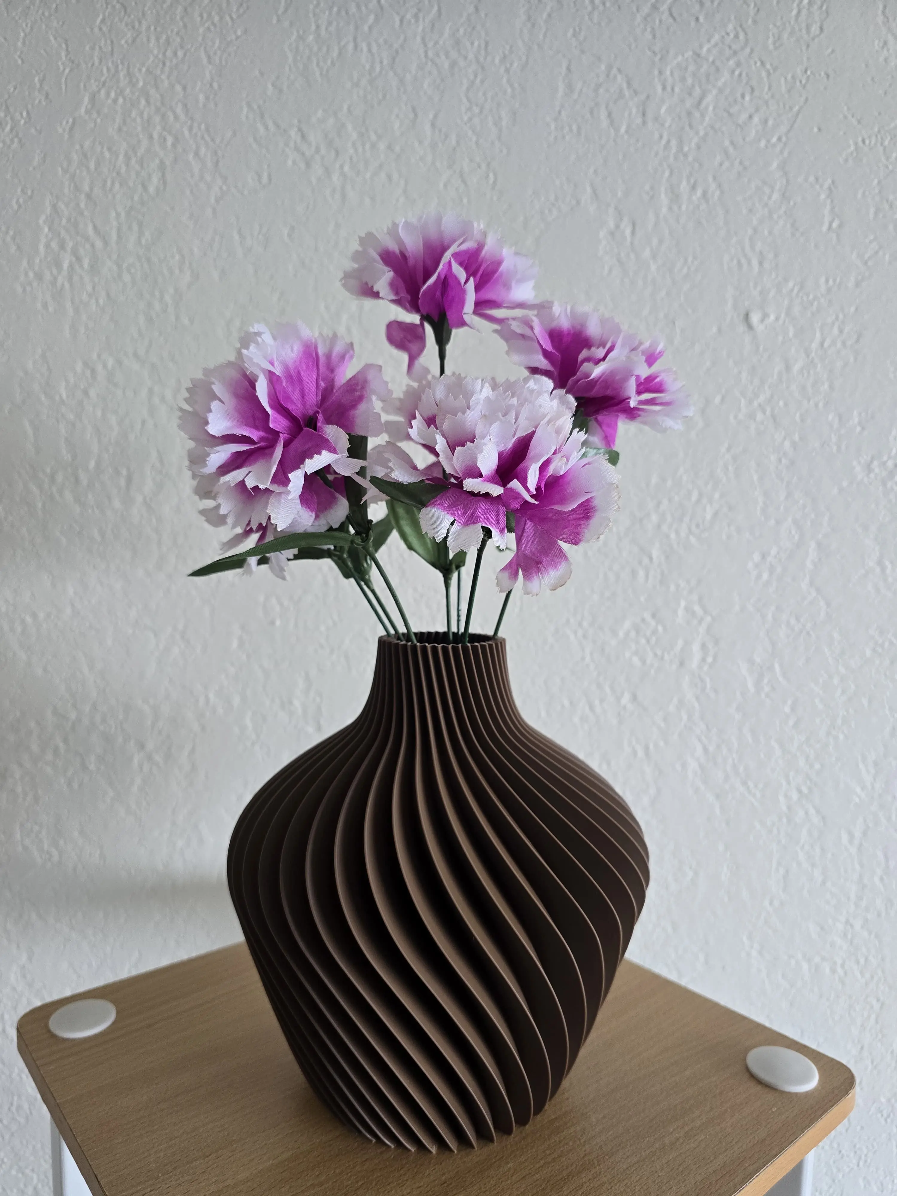Modern Ribbed Geometric Flower Vase + FREE Artificial Flowers | Boho Centerpiece | Aesthetic Room Decor