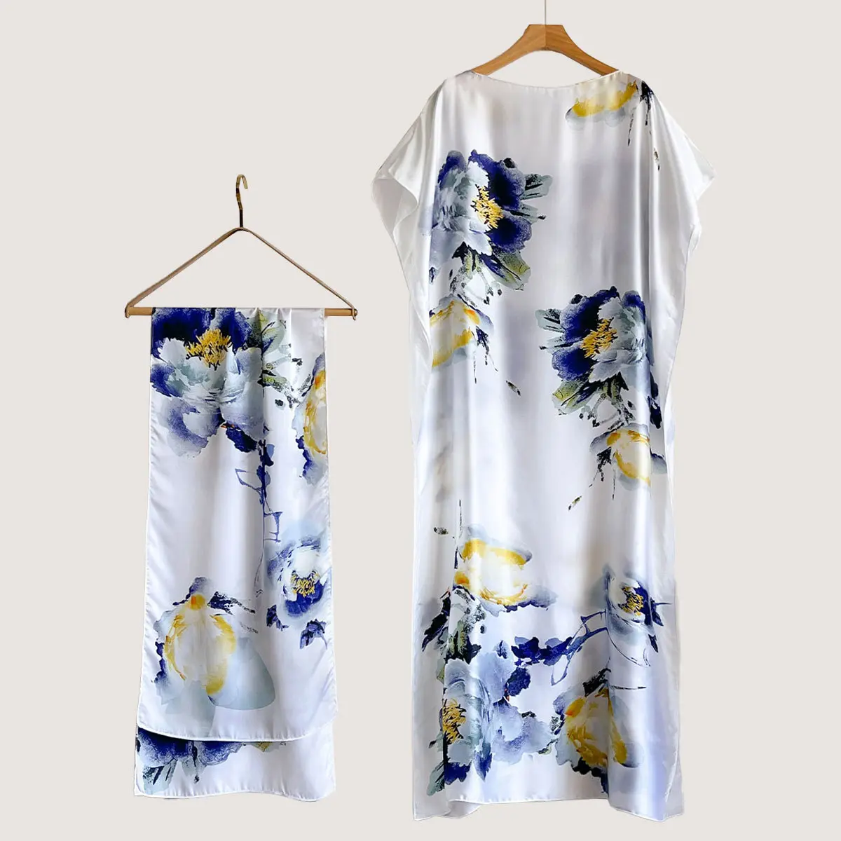 53-White Lotus Blue and White