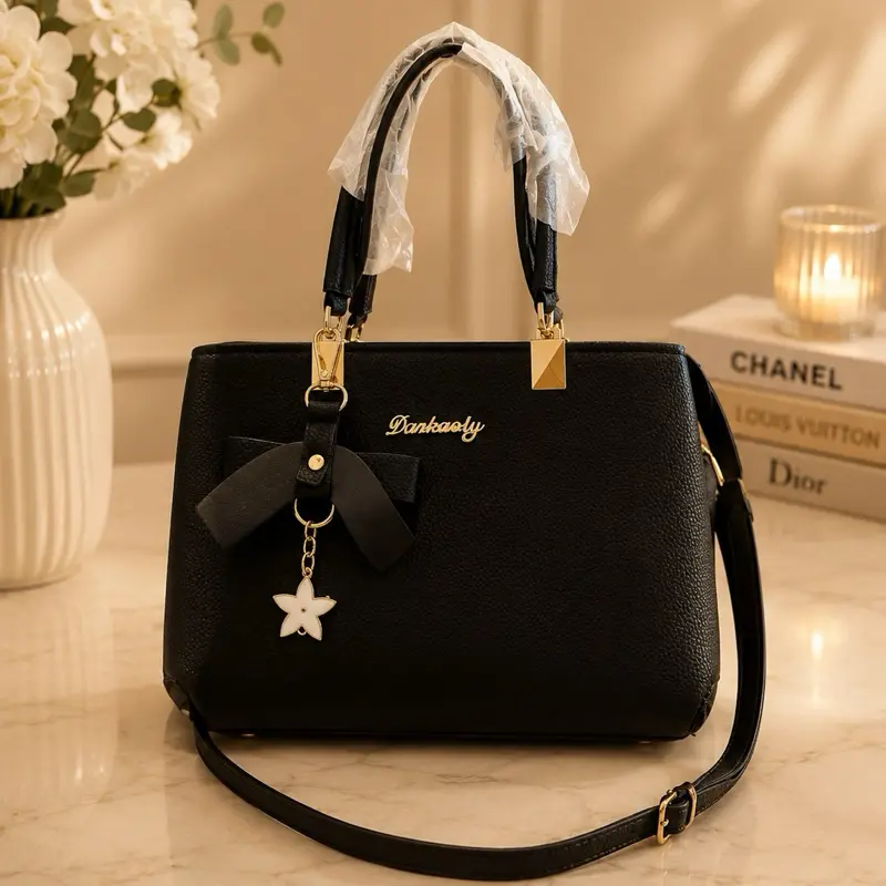 Black Stylish Women's Purse - Compact Everyday Shoulder Bag for Casual Outings