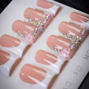 10 Piece Y2K Style Sweet Floral & Rhinestone Short Duckbill Nails, Handmade Nude Base & French Tip Press-On Nails, Acrylic Fake Nails