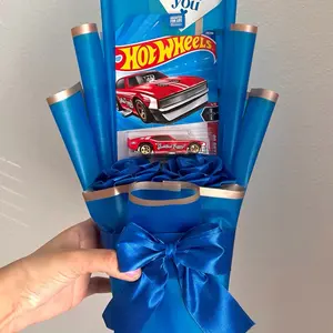 Regalo para el ,sorprende a esa persona especial,Hot wheel bouquet