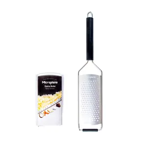 Microplane Savor Series Coarse Grater - Stainless Steel Kitchen Grater for Cheese, Vegetables, Ginger & Garlic - Ergonomic Handle