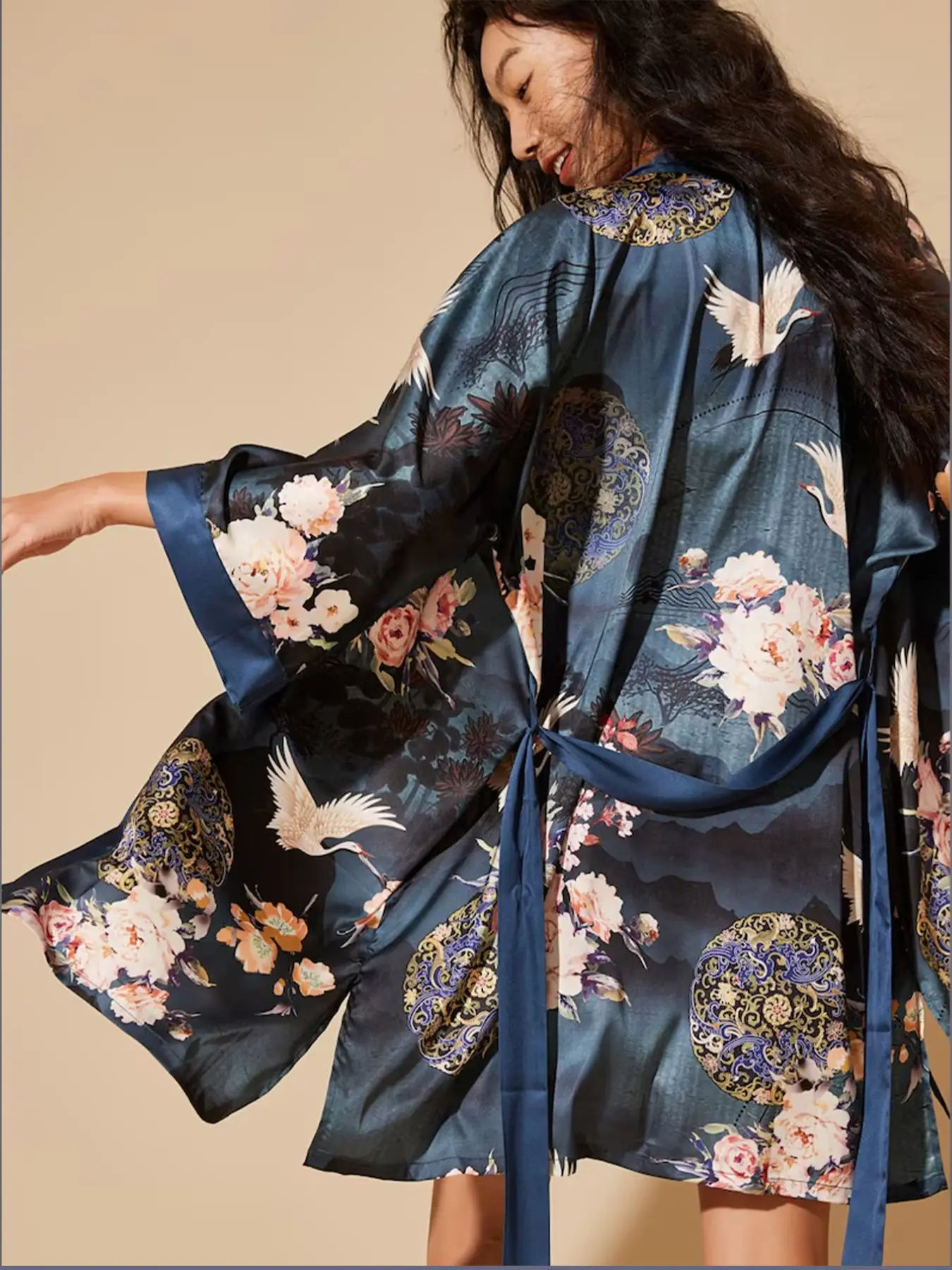 Women's Elegant Chic Satin Soft Smooth Shirt Top, Seven-Quarter Sleeve Crane Floral Vintage Print, Japanese Style Kimono Cardigan Bathrobe Spa Belted Robe Summer Lounge Wear Loungewear Outerwear Elegance Womenswear Fit