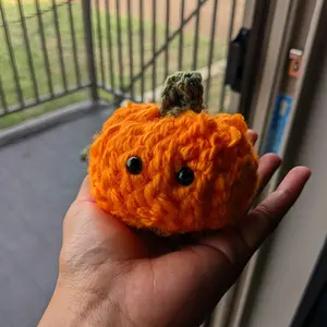 Mini Crotchet Pumpkin