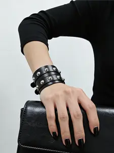 Adjustable Punk Rivet Leather Bracelet, 19-25cm Silver Color, Cool Fashion Accessory, Unique Individual Piece, Stackable Bracelets, Punk Style Bracelet, Stacking Bracelet
