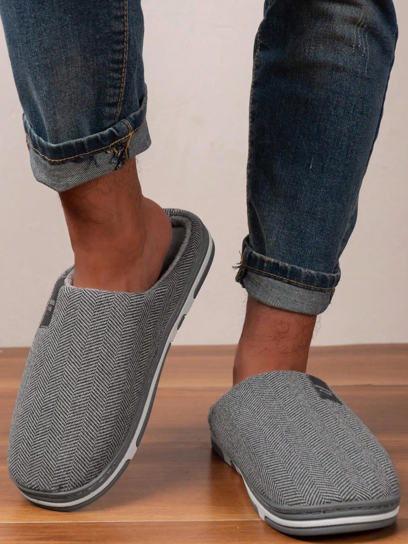 Unisex Fall Winter Thick Sole Cartoon Casual Slippers, Slipper Shoes, Footwear, Fabric Upper Rubber Sole, Indoor Home Wear, Warm Plush Lining, Plus Size Wide Fit