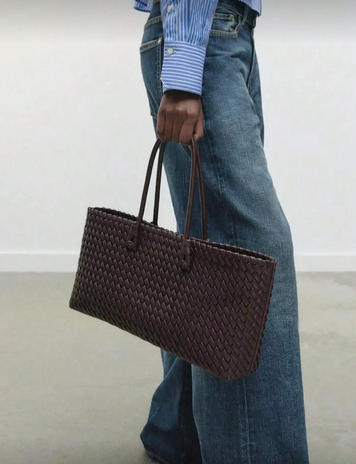 Minimalist Woven PU Leather Tote Bag for Women, Dark Brown Intricate Weave Large Capacity Shoulder Handbag Underarm Purse, Luxury Everyday Work Shopper Bag, Elegant Textured Designer Inspired Carryall Purse