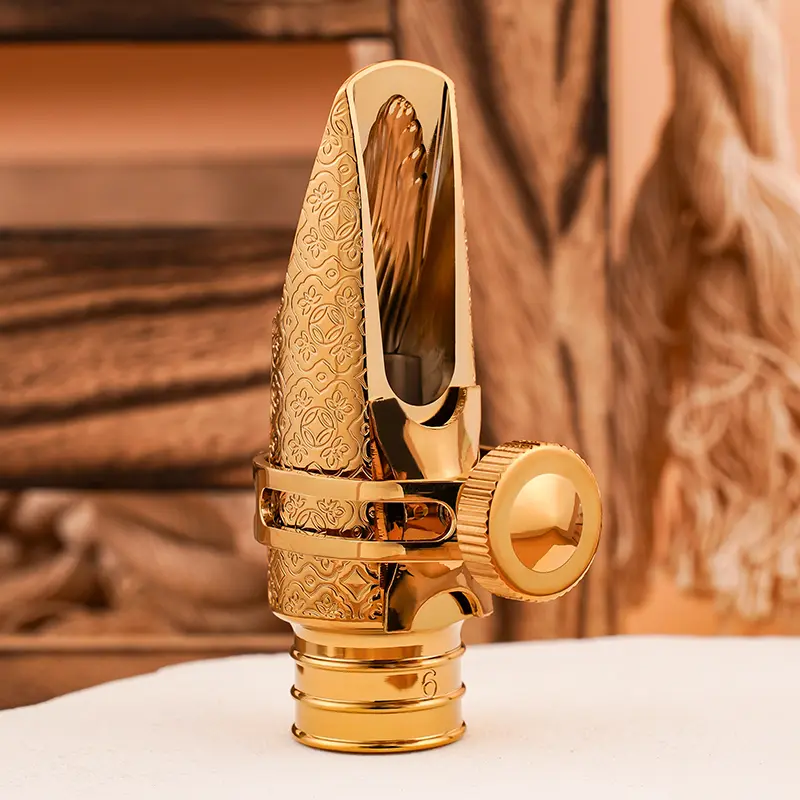 soprano Saxophone Metal Mouthpiece -Luxury Gold Engraved Brass Soprano Saxophone Mouthpiece, Professional Metal Mouthpiece with Ligature for Beginner & Pro Players, Easy Blowing Clear Tone