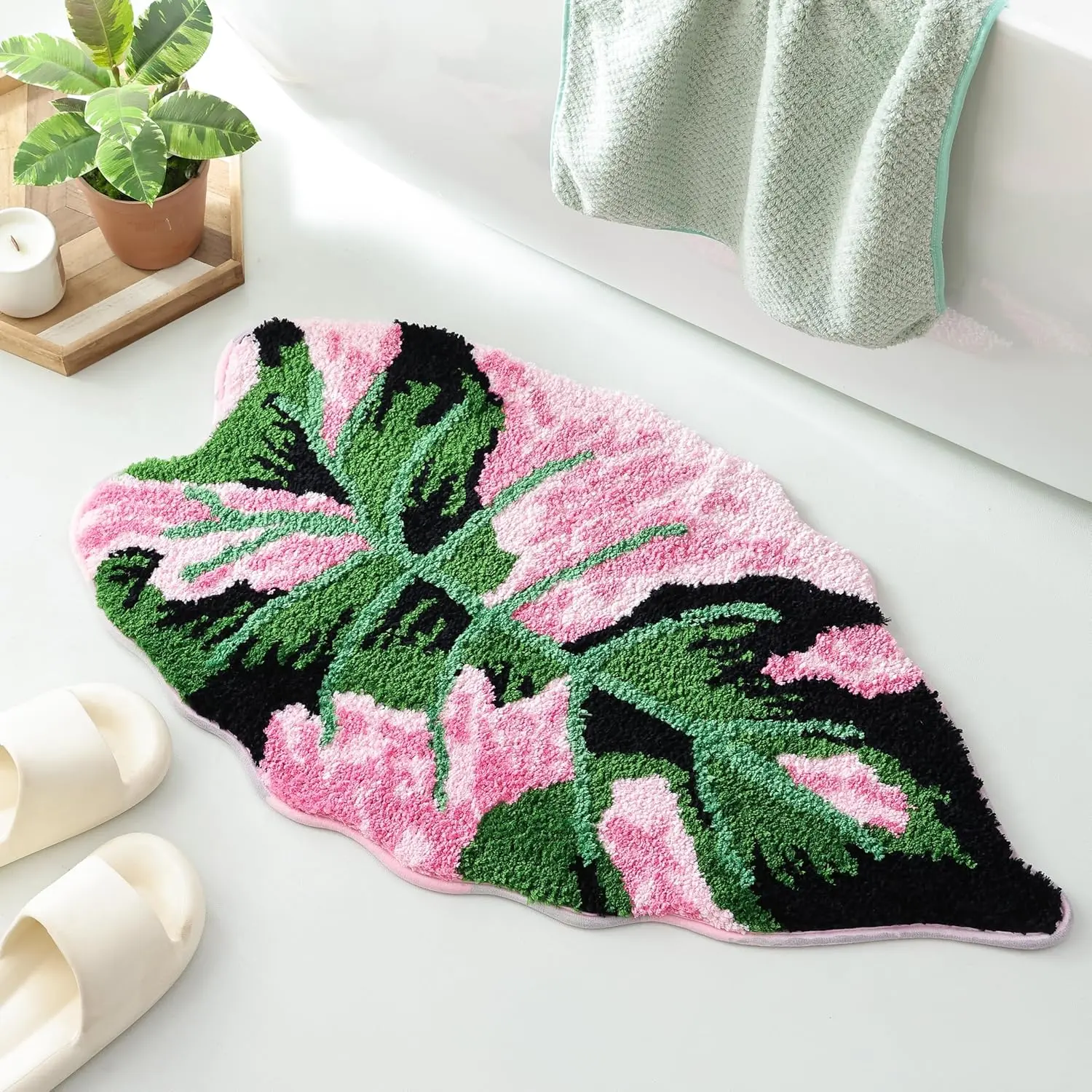 Monstera Leaf Pattern Tufted Synthetic Fiber Bath Mat - Soft Fluffy Rugs, Machine Washable Rugs, Easy to Clean, Super Absorbent, Durable Non-Slip Rubber Palm Shape, Hang Dry for Bathroom Home Decor