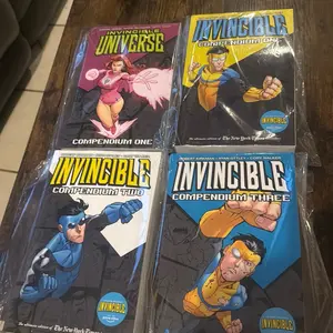 Invincible Compendium 1 2 3 & universe Set
