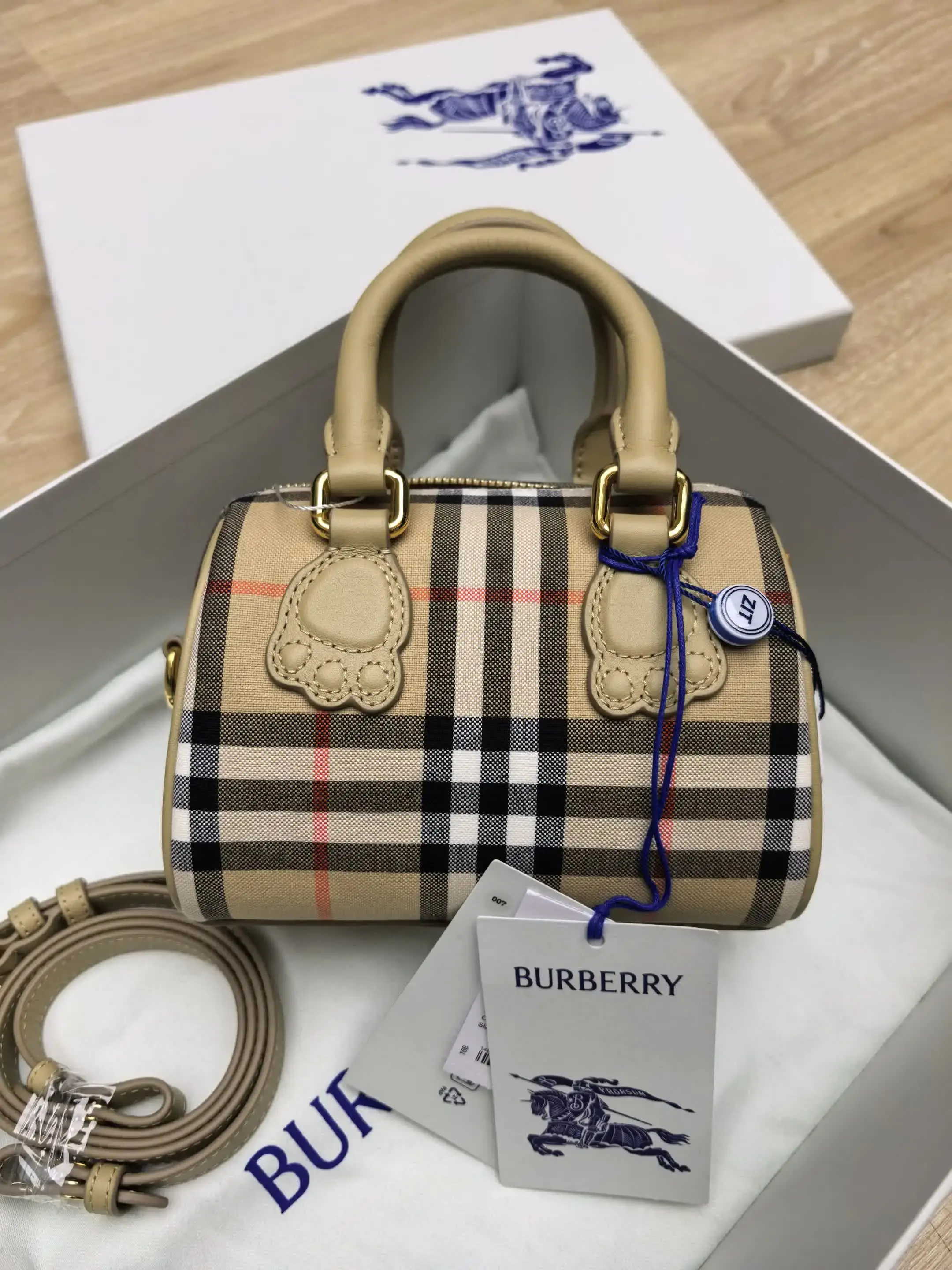 Pre-owned BURBERRY New Old Flower Pattern Apricot Boston 0803KI/C8356778857