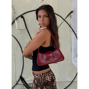 Scotlyn Shoulder Bag Red