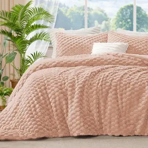 Fluffy Queen Comforter - Burgundy Comforter for Queen Size, Warm for Winter, Fuzzy 3 (1 Comforter, 2 Pillowcases)