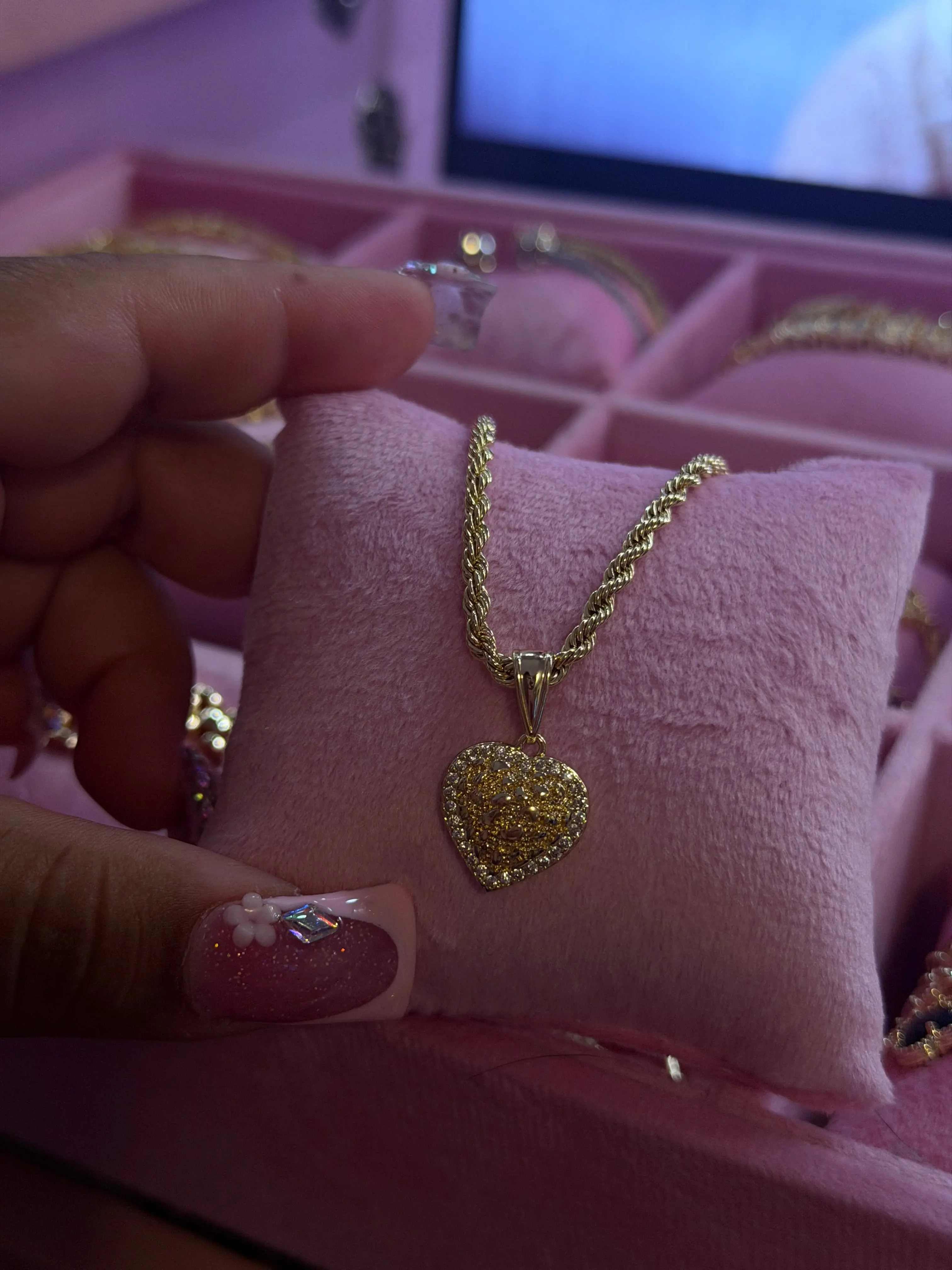 Bling HRT necklace