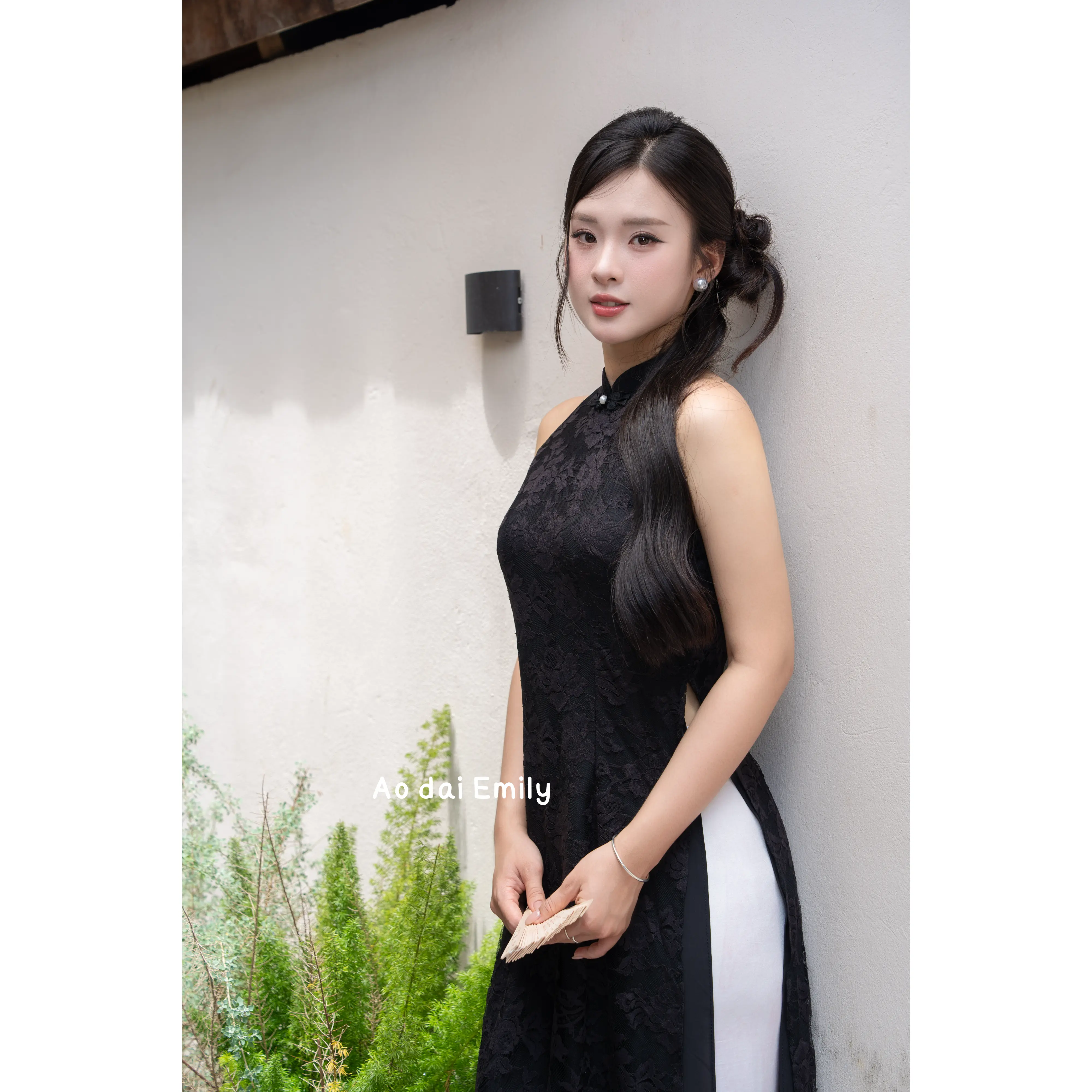 Black Sleeveless Lace Pre made ao dai| Kaffir lily