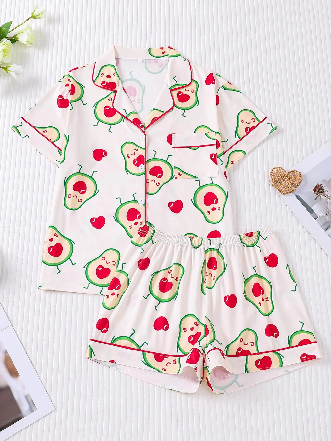 Women's Avocado Print Crop Top & Elastic Waist Shorts Pyjama, Pajamas, Casual Comfy Lapel Top & Shorts PJ Set, Ladies Sleepwear for Summer, Loungewear, Pickle Lover Loungewear, Matching Lounge Sets