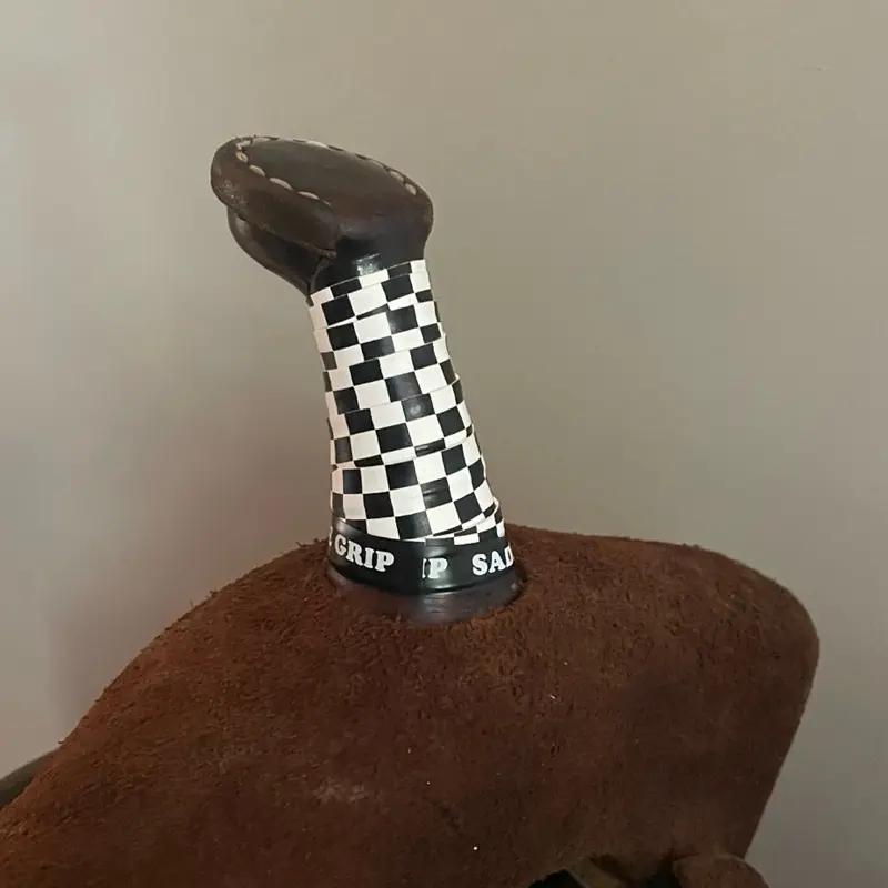 Limited Checkered Saddle Grip 3 pack