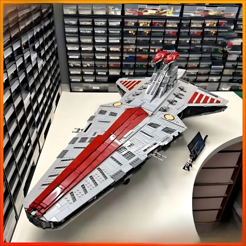 960PCS Space Battleship Building Blocks Spaceship Defense Ship MOC Model Bricks Kits Block Set Buildable Blocks Kit Desktop Decoration Kids Toys Birthday Gifts Starship Model