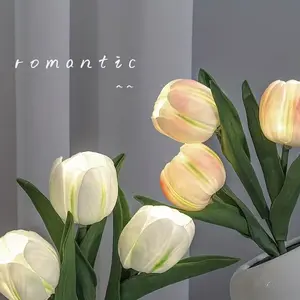 USB plug-in LED tulip light, bedside lamp, no batteries required, flower bouquet as a lamp, indoor dormitory bedside decoration sleep light, realistic flower atmosphere lamp