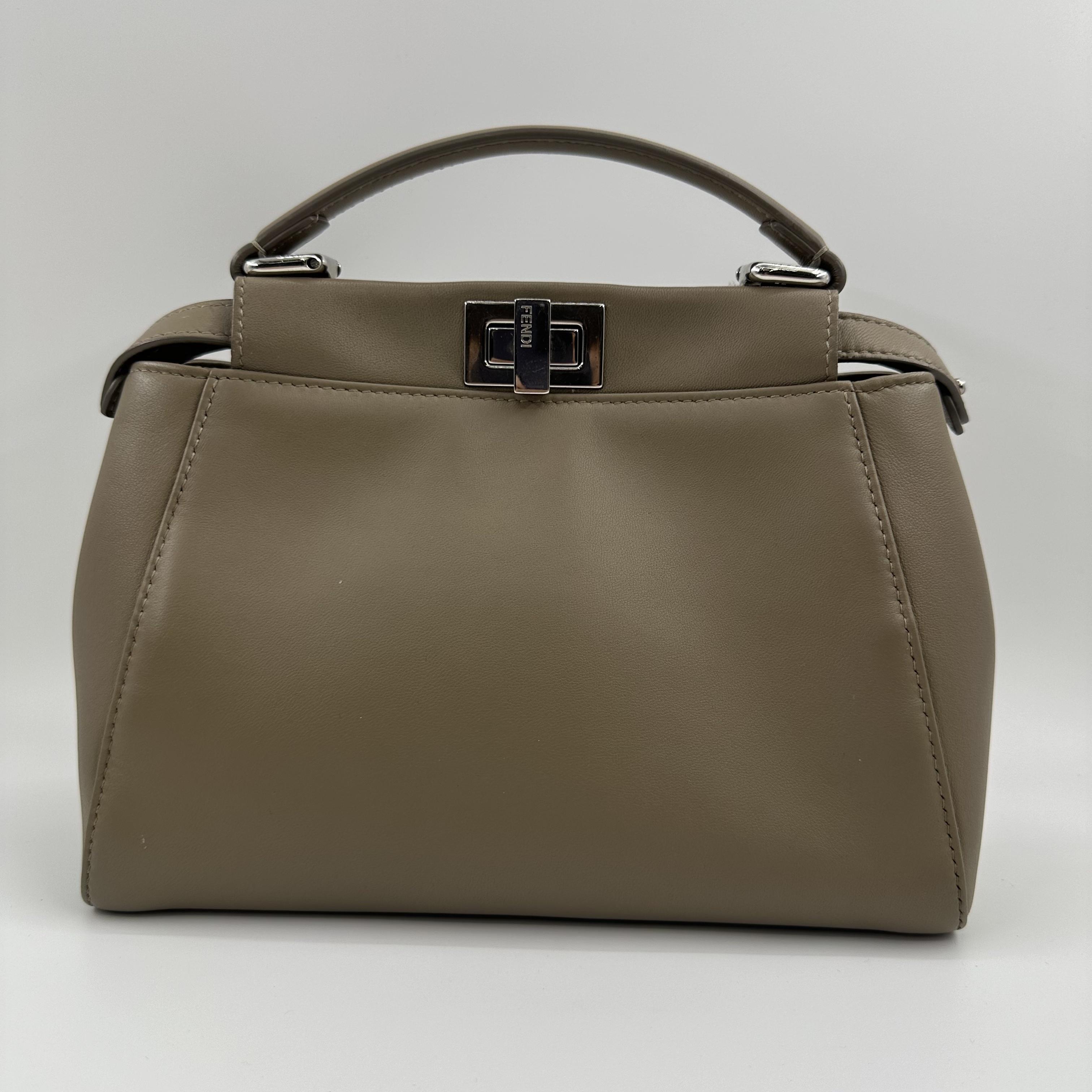 Pre-owned FENDI leather tote shoulder/handbag