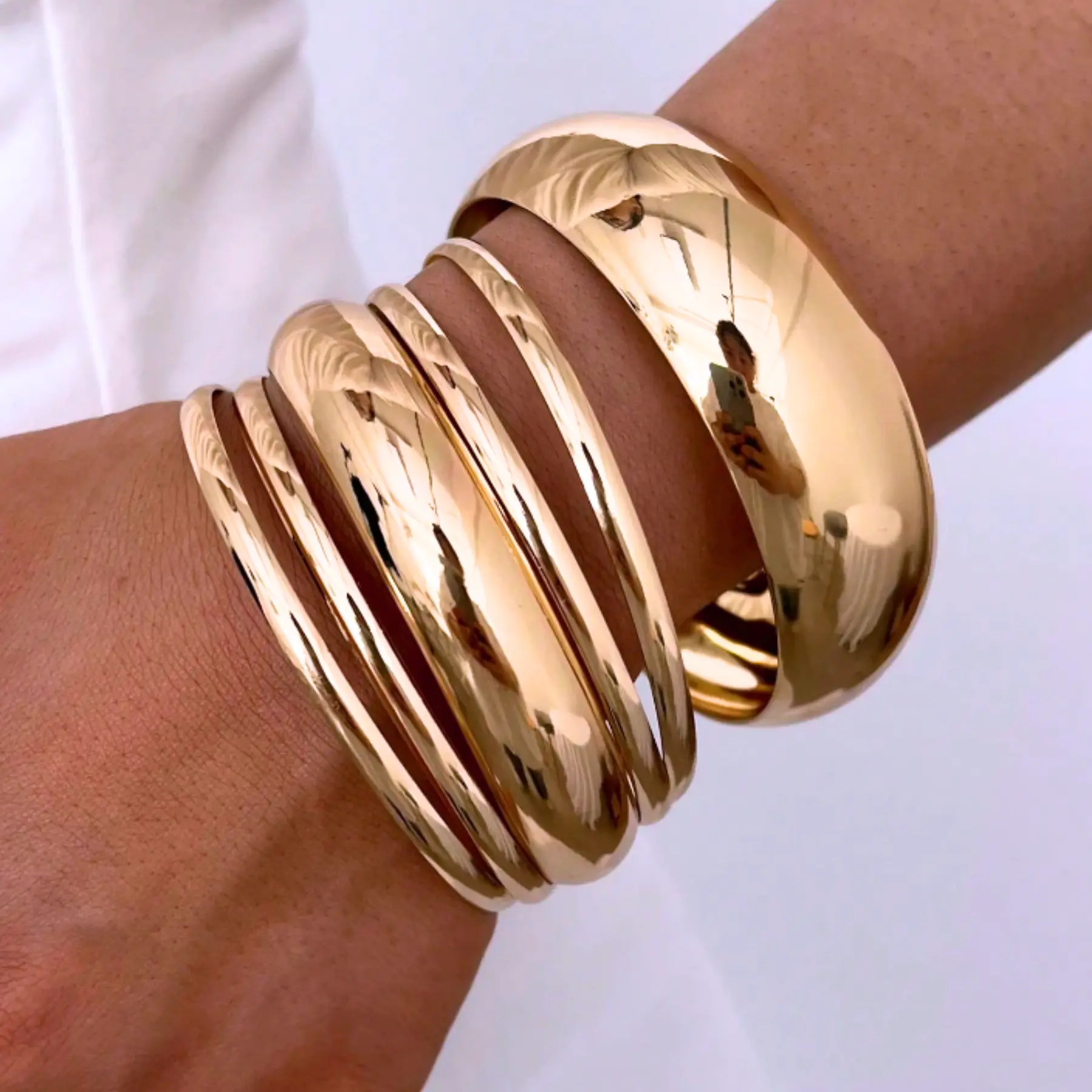 Women's 6 Piece Gold Tone Wide Bangle Set, Vintage Elegant Party & Daily Bracelets