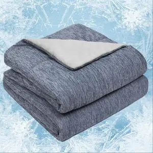Cooling Blanket, Lightweight Breathable Silky Soft Blanket, Comfortable Bedding for Hot Sleepers and Night Sweats, Perfect Gift for Loved Ones, Lightweight Throw Blanket