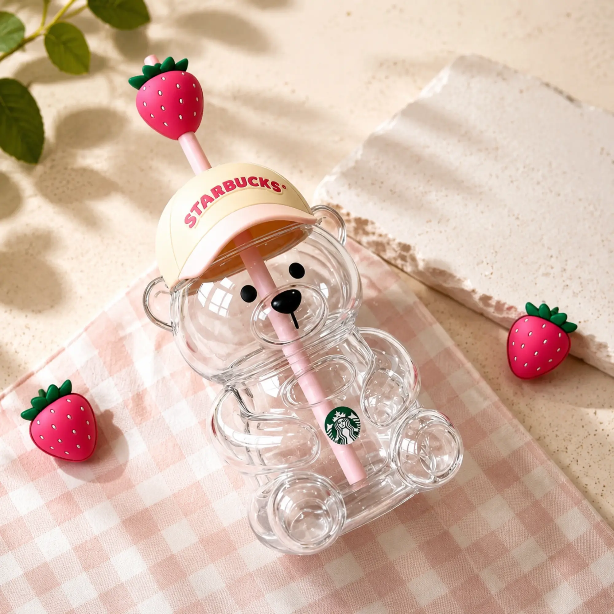 SummerWins Strawberry Bear Shaped Glass Cups, Romantic Pink & Green Teddy Bear Glass Mug with Airtight Cap, Creative Cocktail & Soda Glassware, Decorative Drinking Jar for Valentines Party Decor