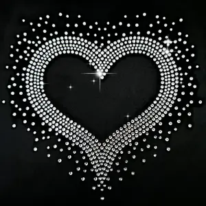 1pc Iron On Heart Rhinestone Applique Transfer DIY Heart T-Shirt Face Transfer Decal Glitter Crystal Pattern Decoration Handcraft