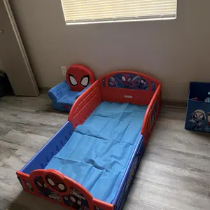 Marvel Spidey and His Amazing Friends 4-Piece Toddler Room-in-a-Box Set – Includes Sleep and Play Toddler Bed, Table, 1 Chair and Toy Box