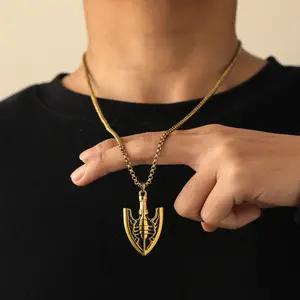 Anime peripheral accessories wonderful adventure, Stone Sea Worm Arrow necklace golden triangle pendant, boys and girls cosplay necklace