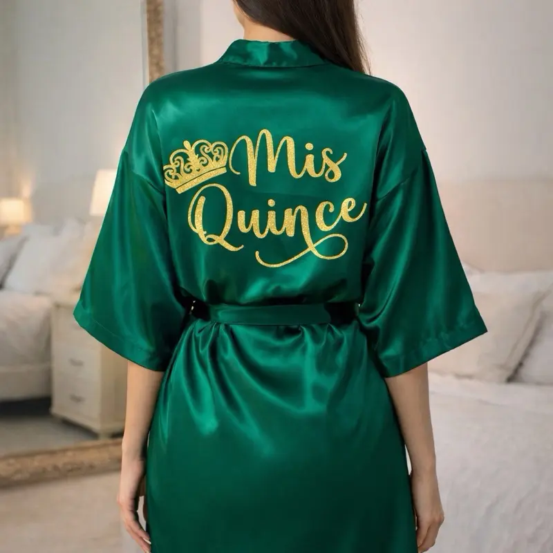 Quinceañera Robe and Slippers Set - Satin Gown with "Mis Quince" Design & Personalized Slippers for Women's Wear - ENVIAR NOMBRE PARA PERSONALIZAR