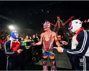 El Grande Americano WWE Unsigned Pointing Meme Photograph