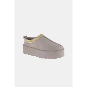 Weeboo Platform Embroidered Trim Slip-On Boots