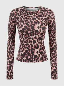 Women's Leopard Print Tee, Casual Long Sleeve Round Neck Fitted Top for Everyday Wear, Chic Fit Casual Ladies Clothes for All Seasons, Womenswear