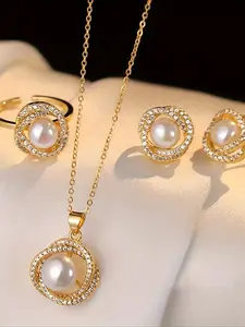 4-piece rhinestone jewelry set, including vintage elegant necklace, earrings, and ring