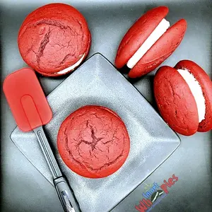 Red Velvet Gourmet Maine Whoopie Pies by Smart Whoopies LLC. (Snack Cake) Dessert 12 pk- Vanilla Cream