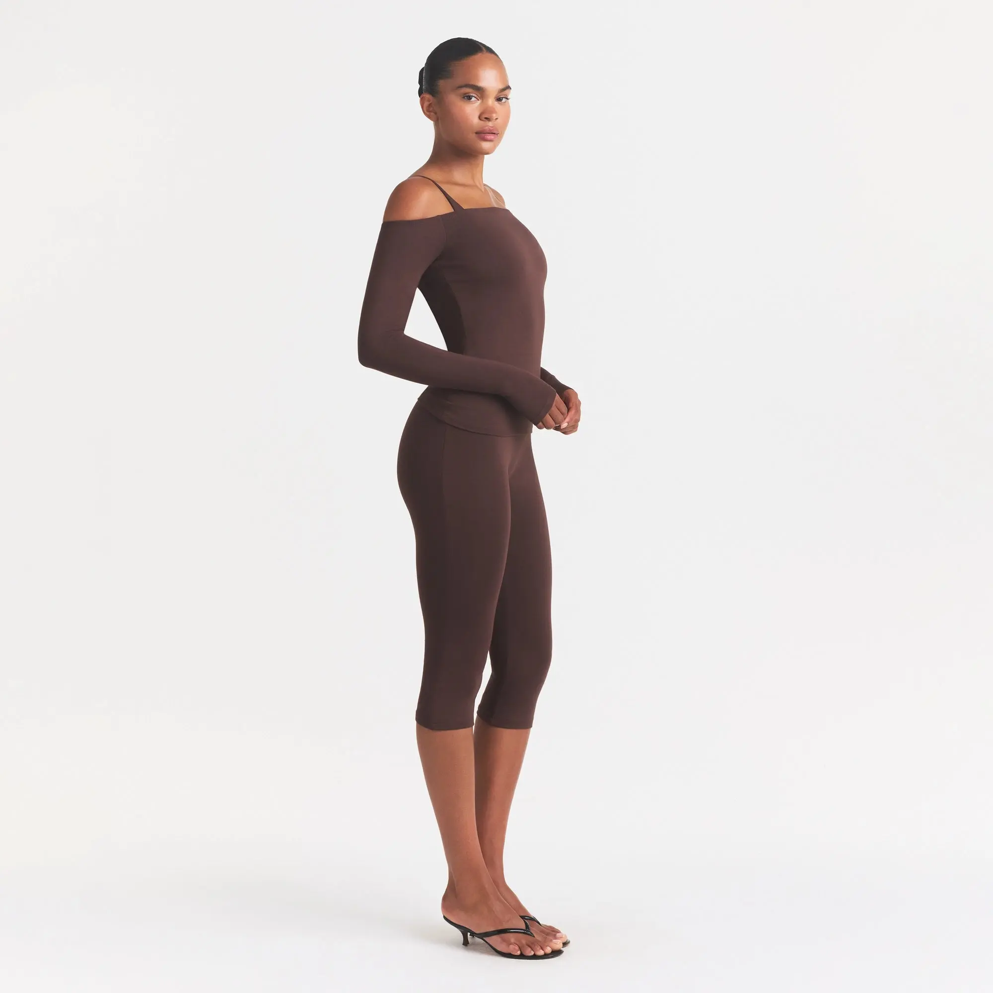 SKIMS SMOOTH LAYERS OFF THE SHOULDER TOP