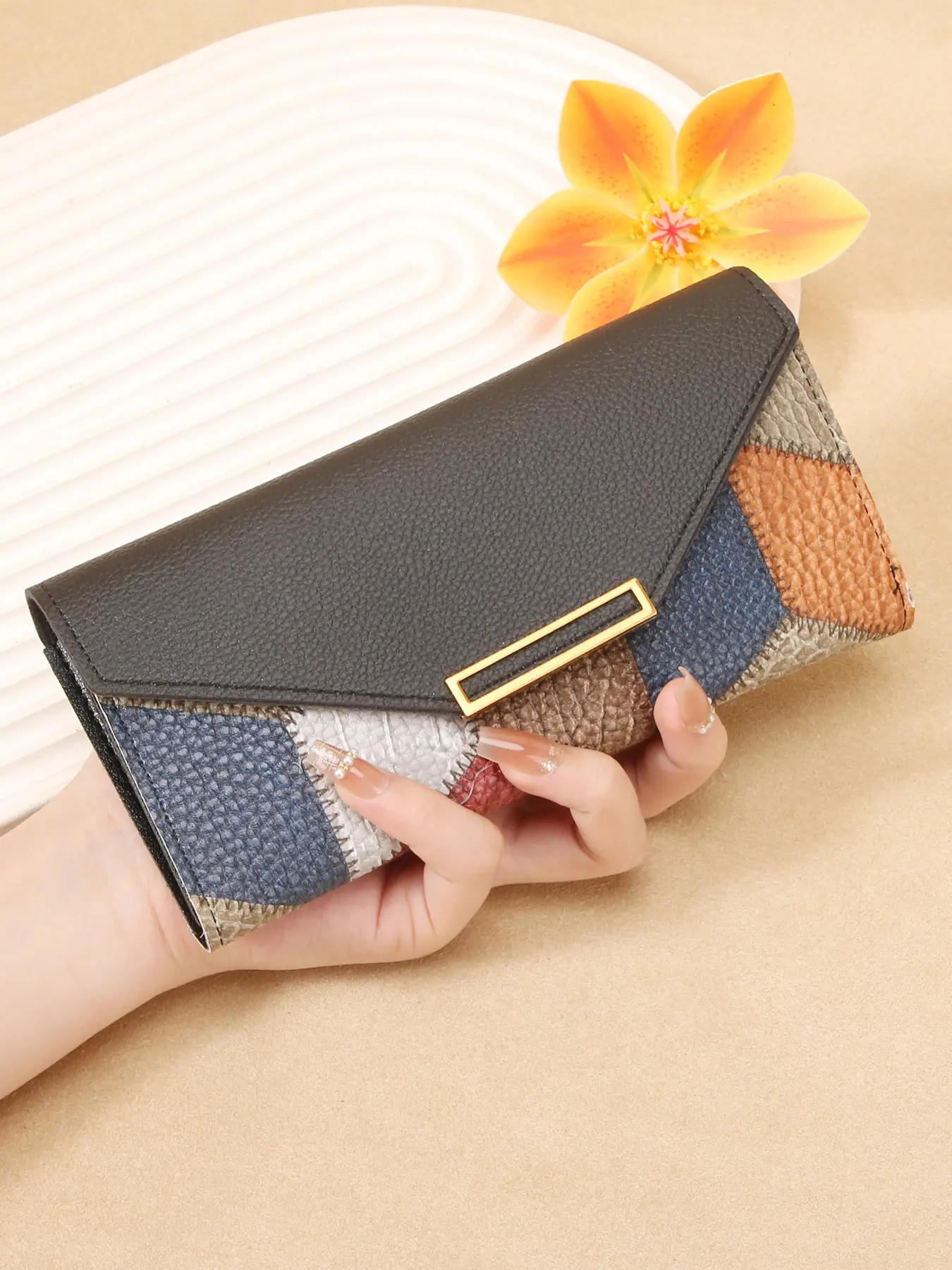 2025 New Style Women's Wallet, Slender Wallet, Long Multi-function Buckle Retro Thin Coin purse, Multi-Compartment Design with Snap Closure, Decorative Patterns, Perfect for Daily Use and Travel, Stylish Wallet, Vintage Style