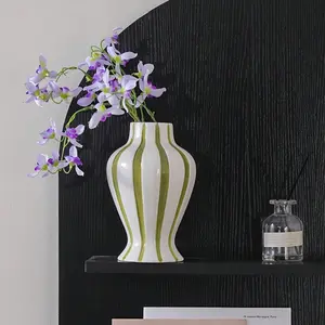 Hand-Painted Creative Ceramic Vase, Round Striped Vase, Decorated With Handcrafted Horizontal And Vertical Striped Patterns, Suitable For Flower Arrangements On The Tabletop Of Living Rooms And Tea Rooms.