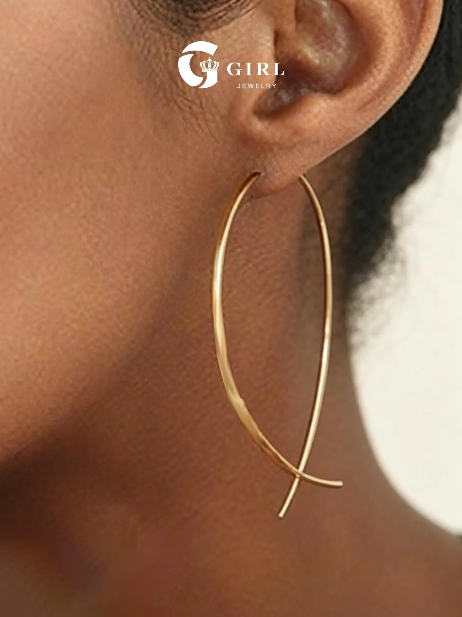 GGIRL 2Pairs/Set 14k Gold Plated Delicate Threader Hoop Earrings for Women Young Girl,Simple Fish Shape U-Shape Dangle Earrings Handmade Metal Design Dainty Elegant Graceful Light Weight Everyday Jewelry Perfect for Daily Commuting/Wedding/Gift Giving Ver
