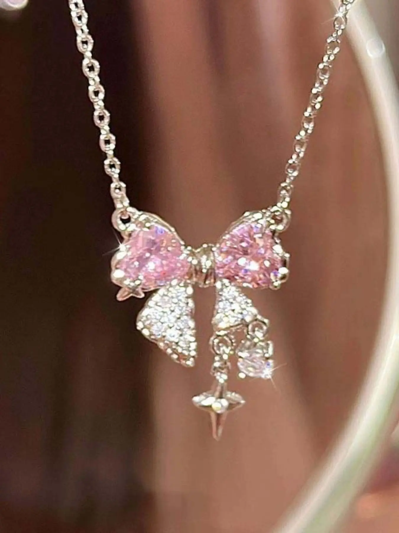 Delicate Bowknot Alloy Necklace, Dainty Necklace, Elegant Gift for Women, Exquisite Jewelry Gift, Elegant Prom Jewelry, Perfect for Special Occasions and Everyday Wear